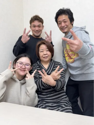 スタッフ集合写真